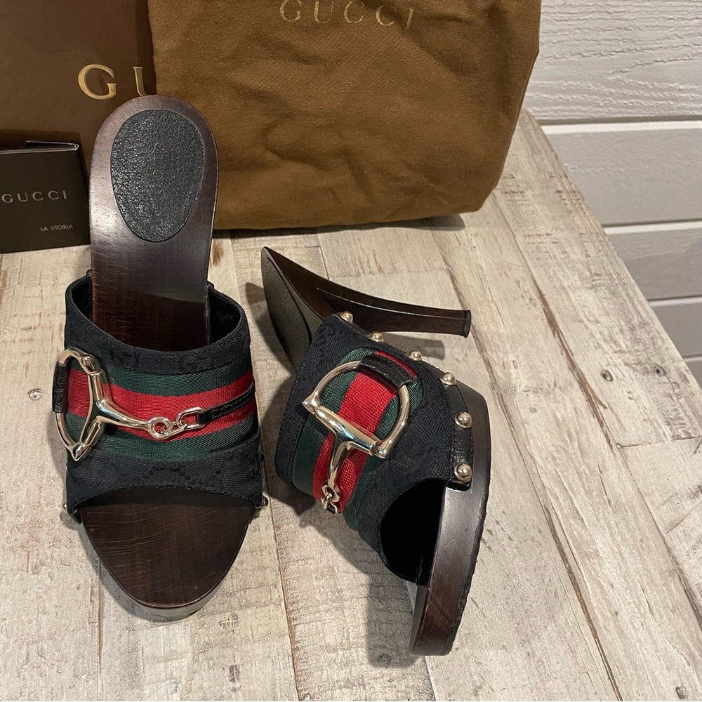 Authentic GUCCI Horsebit Monogram Canvas And Wood
Heels Clogs Mules Sz 8 - Picture 4 of 11